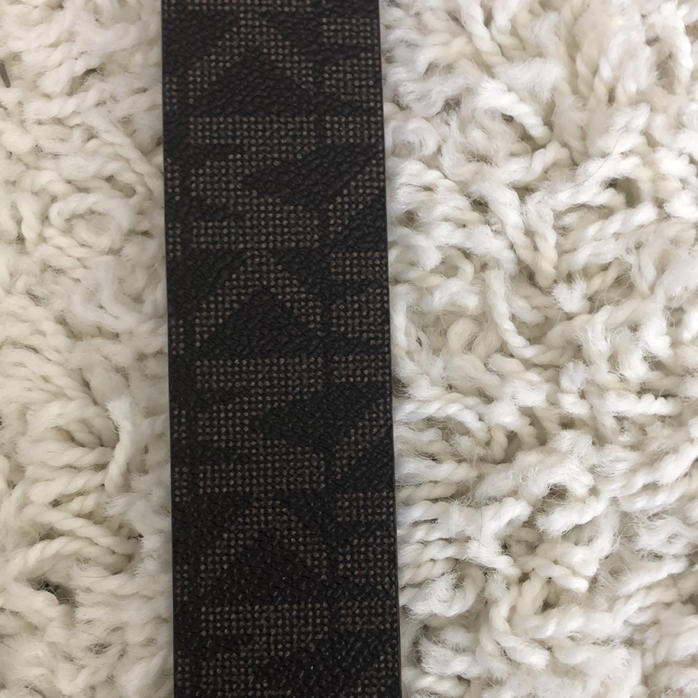 Michael Kors Belt. Authentic Mk Design. Size Med - image 3